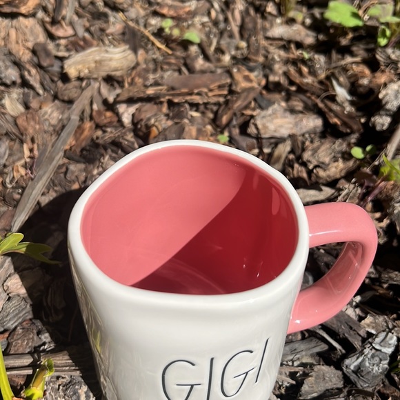 Rae Dunn GIGI Mug - Picture 4 of 5